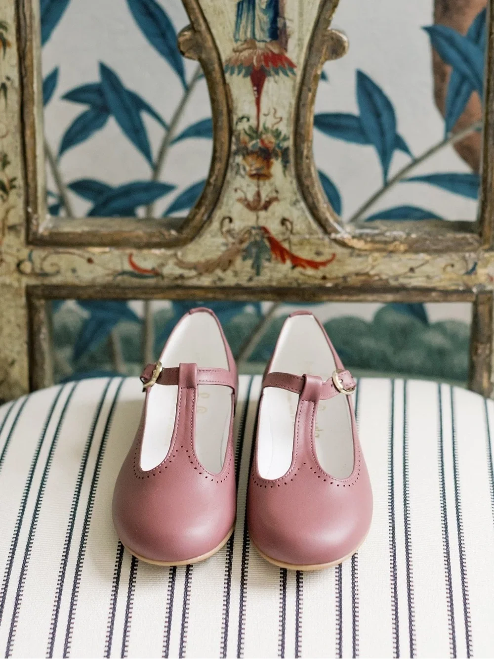 La Coqueta Dusty Pink T-Bar Mary Jane Shoes | EU 24 (US 8 Girls)